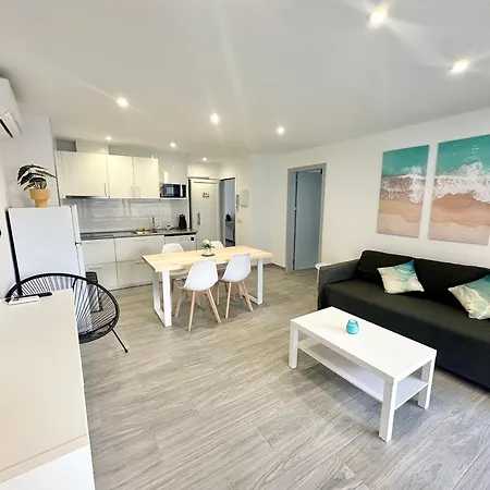 - 3 2baths Apartment *